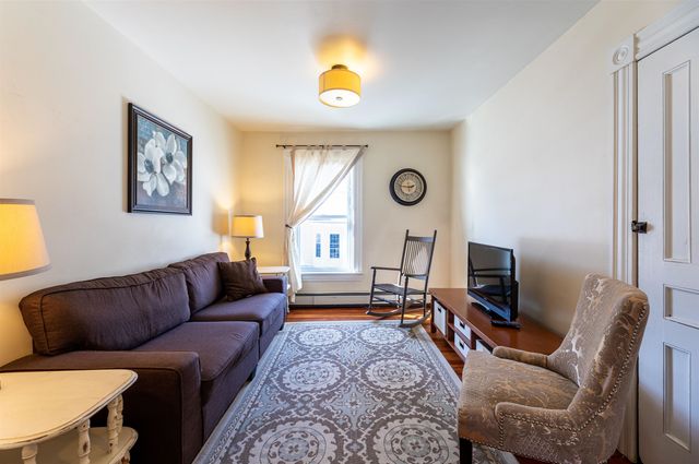 64 State Street, Windsor, VT 05089