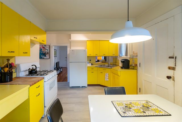 64 State Street, Windsor, VT 05089