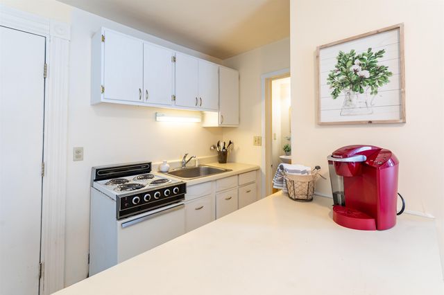 64 State Street, Windsor, VT 05089