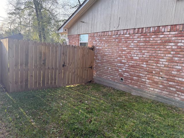 109 Ponderosa Trail, Conroe, TX 77301