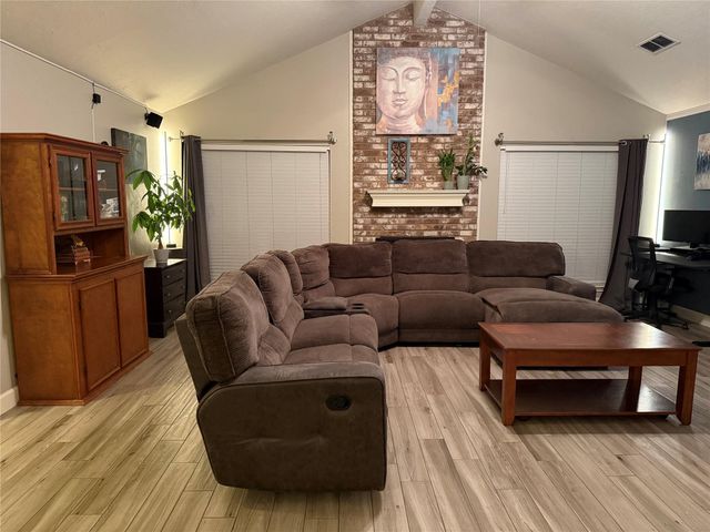 109 Ponderosa Trail, Conroe, TX 77301