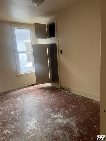 1237 E Abriendo Ave, Pueblo, CO 81004