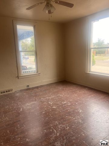 1237 E Abriendo Ave, Pueblo, CO 81004