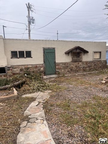 1237 E Abriendo Ave, Pueblo, CO 81004
