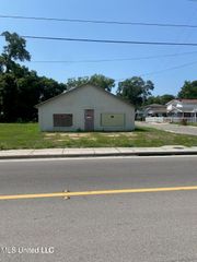 511 Division Street, Biloxi, MS 39530