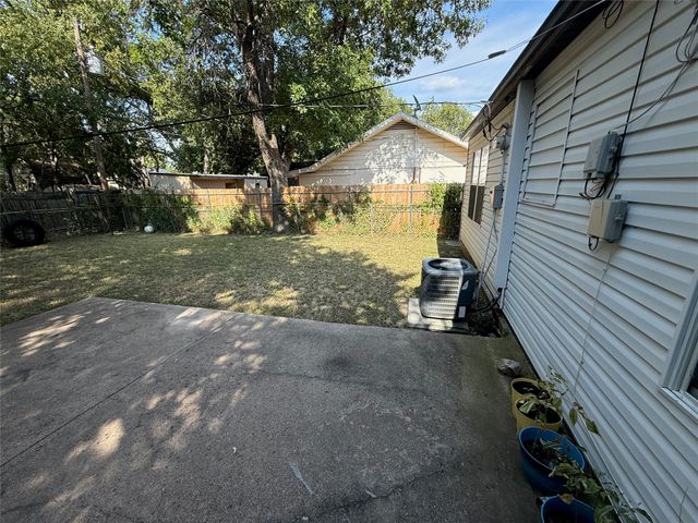1506 Ruea Avenue, Grand Prairie, TX 75050