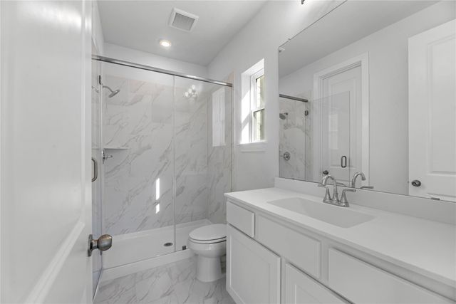 7400 Desert Needle DR, Lago Vista, TX 78645