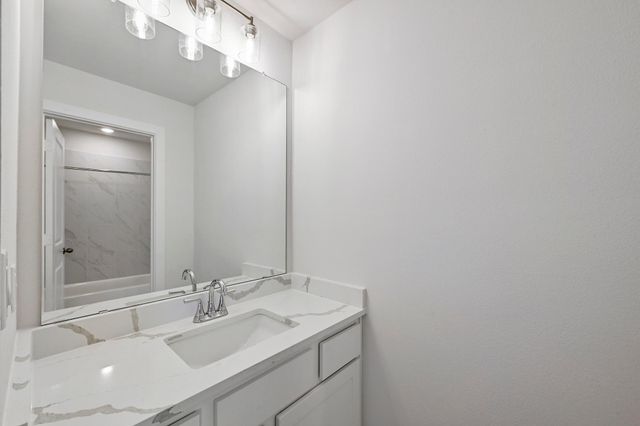 7400 Desert Needle DR, Lago Vista, TX 78645