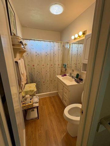 7055 Mccomber St, Sacramento, CA 95828