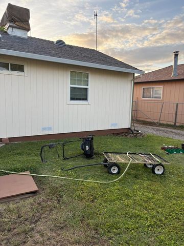 7055 Mccomber St, Sacramento, CA 95828