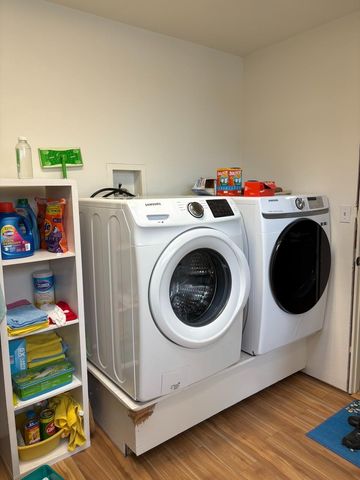 7055 Mccomber St, Sacramento, CA 95828