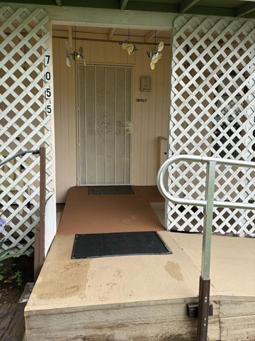 7055 Mccomber St, Sacramento, CA 95828