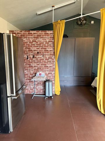 7055 Mccomber St, Sacramento, CA 95828