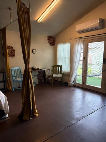 7055 Mccomber St, Sacramento, CA 95828