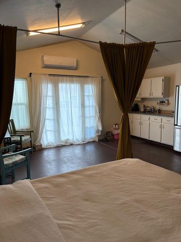 7055 Mccomber St, Sacramento, CA 95828