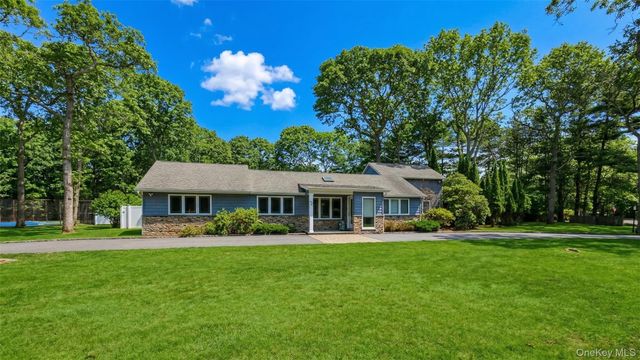 13 Beachland Avenue, East Quogue, NY 11942