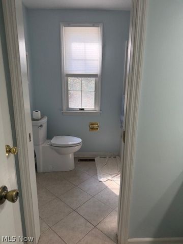 6 Lynnwood Drive, Vienna, WV 26105