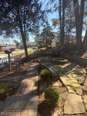 6 Lynnwood Drive, Vienna, WV 26105