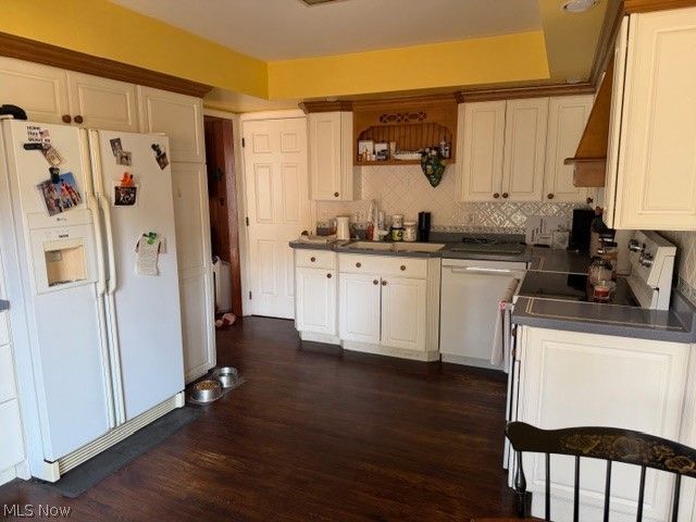 6 Lynnwood Drive, Vienna, WV 26105