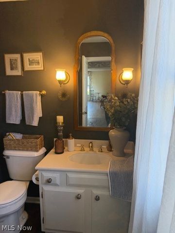6 Lynnwood Drive, Vienna, WV 26105