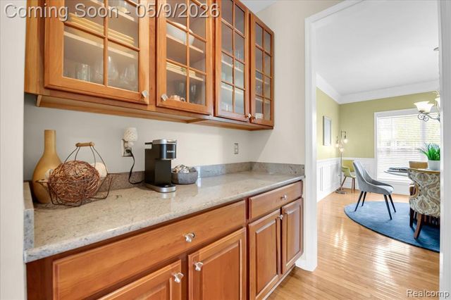 3881 High Grove Way, Lake Orion, MI 48360