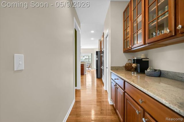 3881 High Grove Way, Lake Orion, MI 48360