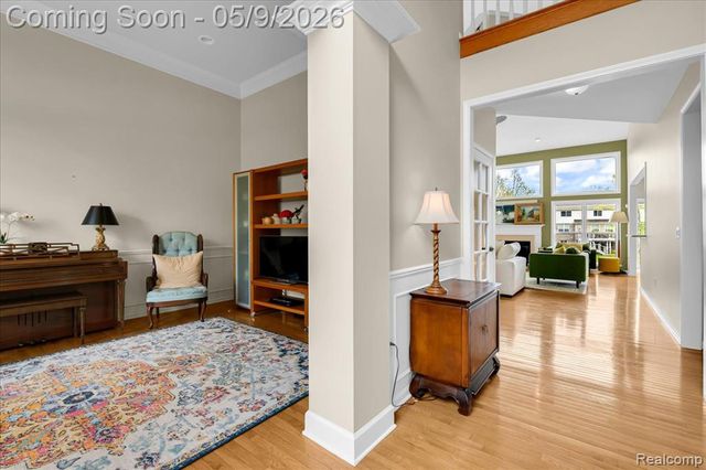 3881 High Grove Way, Lake Orion, MI 48360