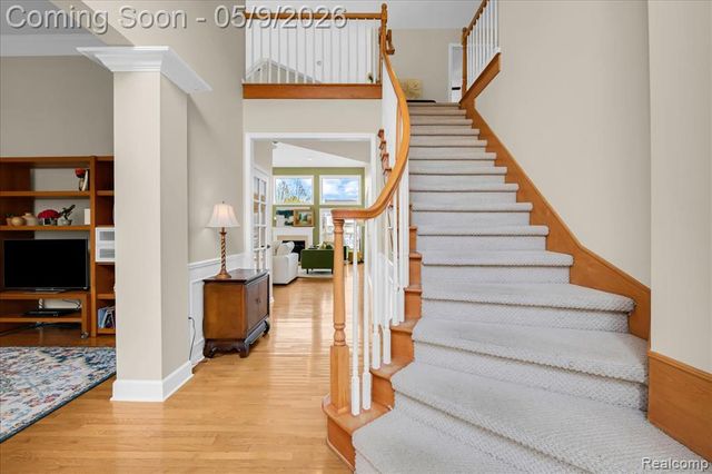 3881 High Grove Way, Lake Orion, MI 48360