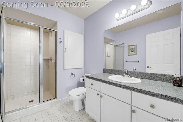 3881 High Grove Way, Lake Orion, MI 48360