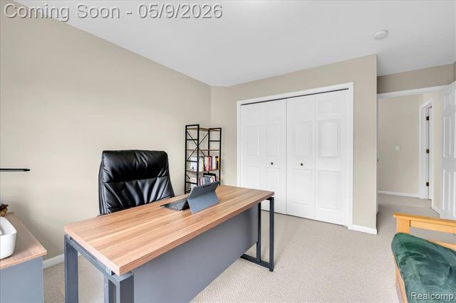 3881 High Grove Way, Lake Orion, MI 48360