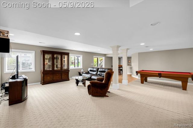 3881 High Grove Way, Lake Orion, MI 48360