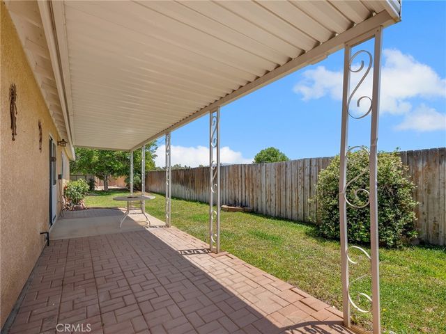 21693 Wren, Apple Valley, CA 92308