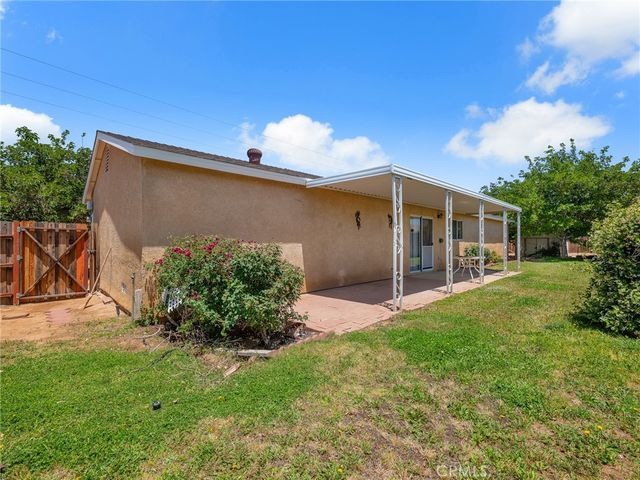 21693 Wren, Apple Valley, CA 92308