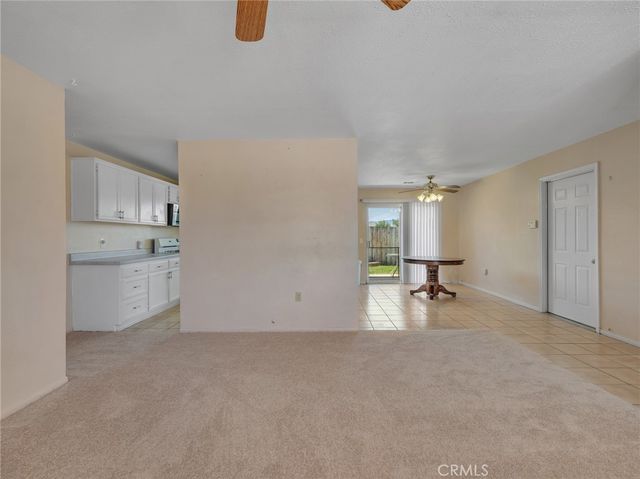 21693 Wren, Apple Valley, CA 92308