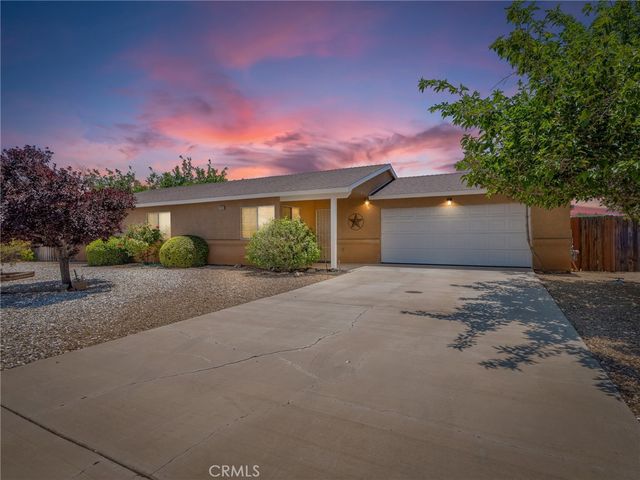 21693 Wren, Apple Valley, CA 92308