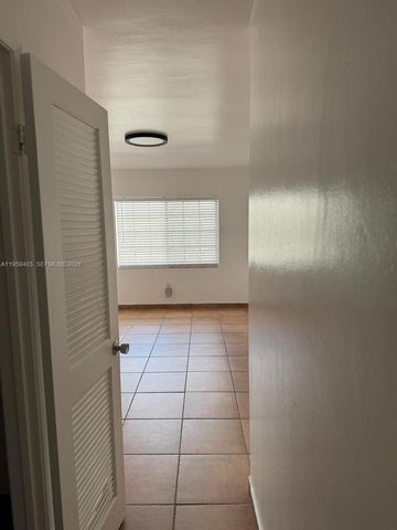 5731 NW 37th St 407, Virginia Gardens, FL 33166