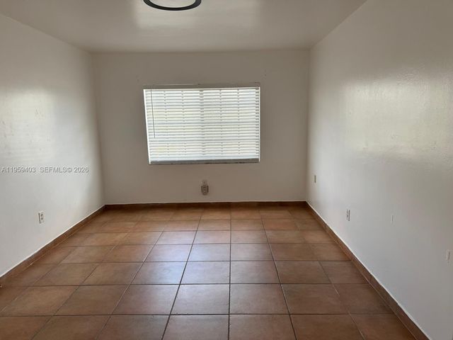 5731 NW 37th St 407, Virginia Gardens, FL 33166