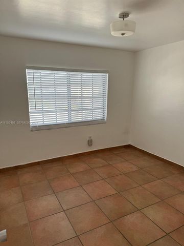 5731 NW 37th St 407, Virginia Gardens, FL 33166