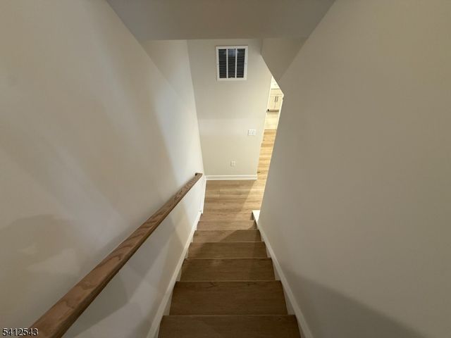 6 Lafayette Ln, Montville Twp., NJ 07082