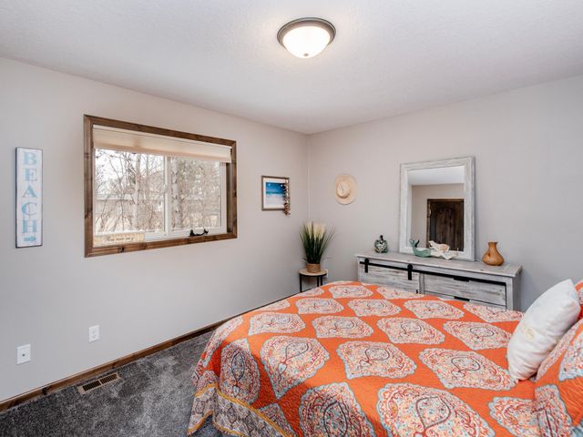 1167 Pinewood Trail, New Richmond, WI 54017