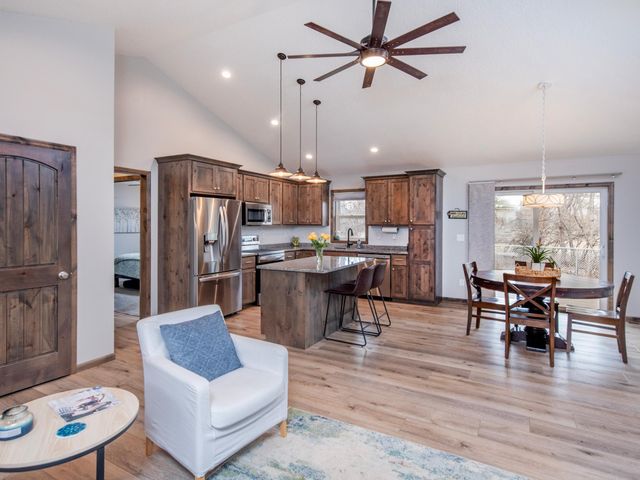 1167 Pinewood Trail, New Richmond, WI 54017