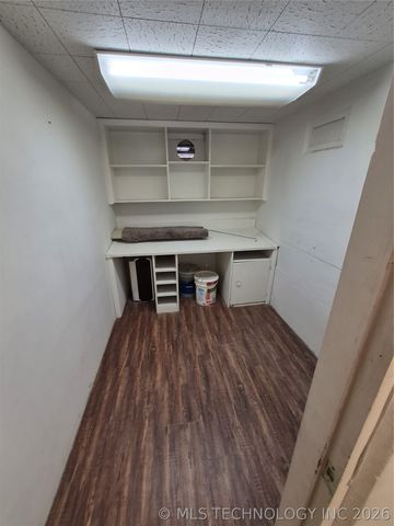 222 SE 3rd Street, Pryor, OK 74361