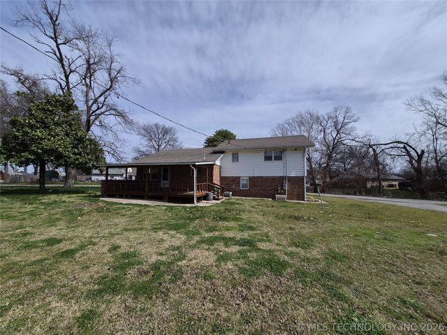 222 SE 3rd Street, Pryor, OK 74361