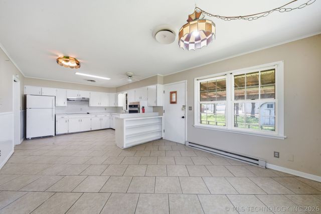 222 SE 3rd Street, Pryor, OK 74361
