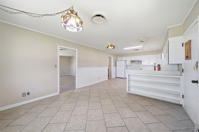 222 SE 3rd Street, Pryor, OK 74361