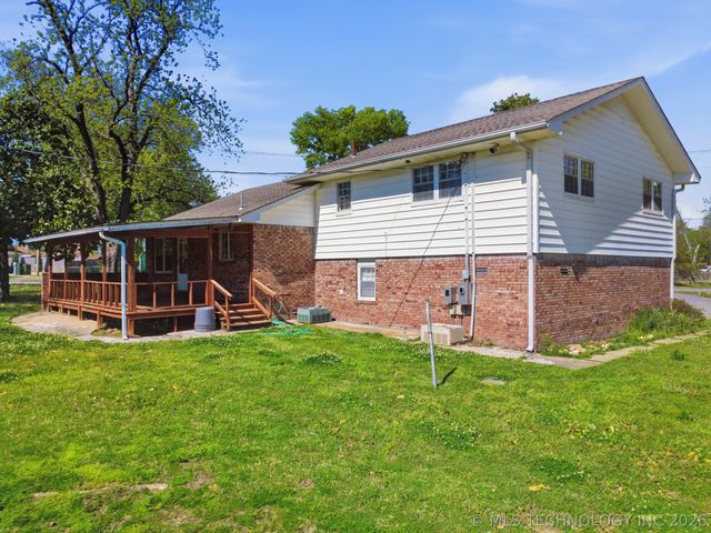 222 SE 3rd Street, Pryor, OK 74361