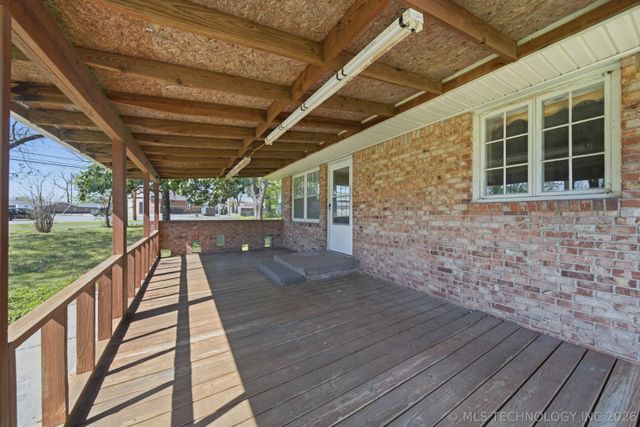 222 SE 3rd Street, Pryor, OK 74361