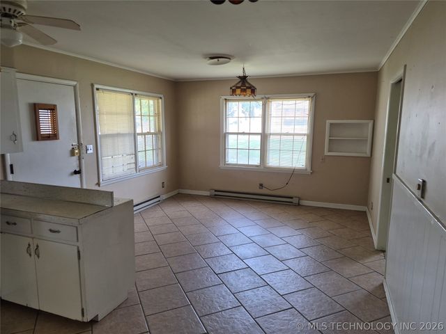 222 SE 3rd Street, Pryor, OK 74361