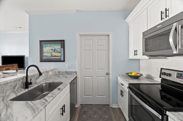 130 River Landing Drive 2206, Charleston, SC 29492