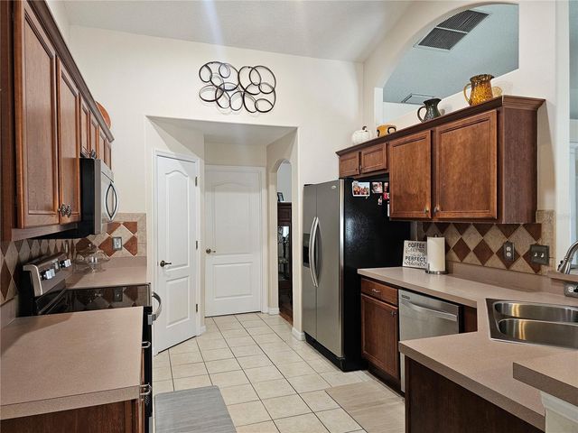 34224 SHADEWOOD CIRCLE, Leesburg, FL 34788